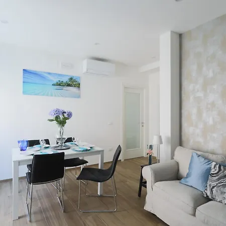 Well Done - 50mt Isola Pedonale Centro - 10 Min Mare Apartamento